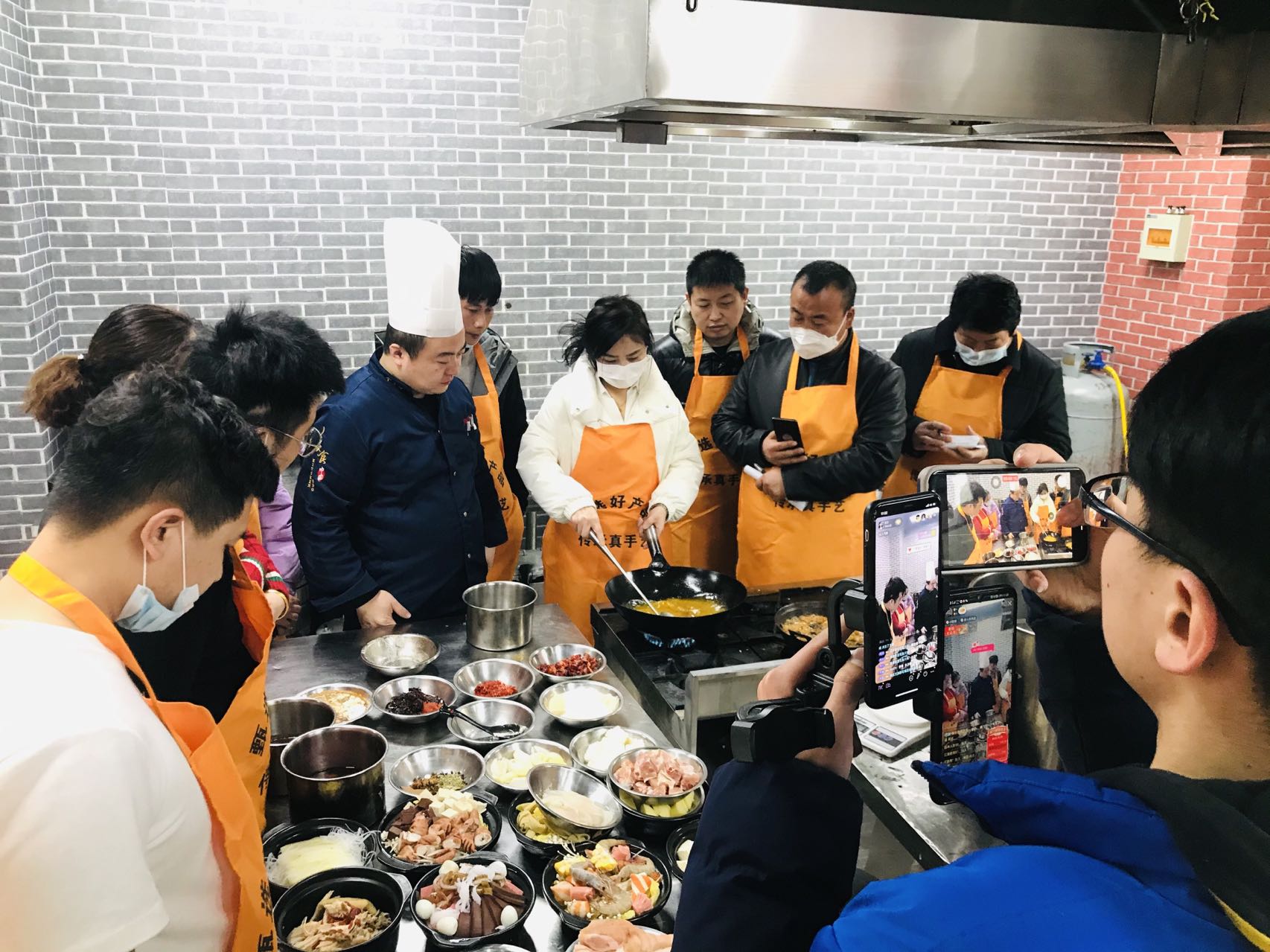 今日榜一小地鍋，學(xué)習(xí)人數(shù)超30組！(圖1)