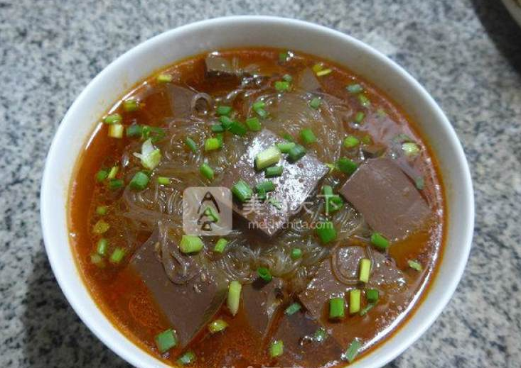 學(xué)鴨血粉絲湯多少錢？學(xué)費(fèi)1000元起！