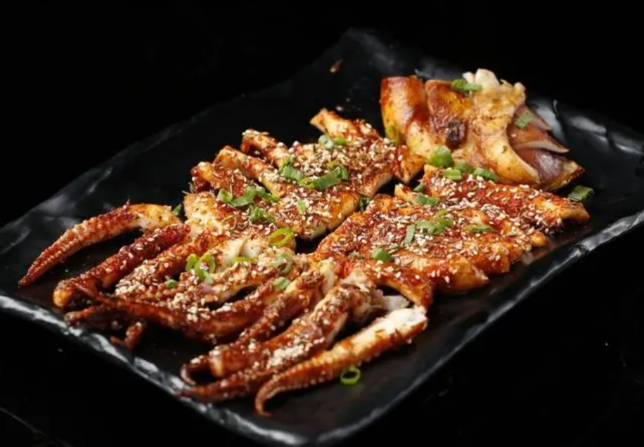 學(xué)鐵板魷魚技術(shù)一般需要多少錢？多少學(xué)費(fèi)