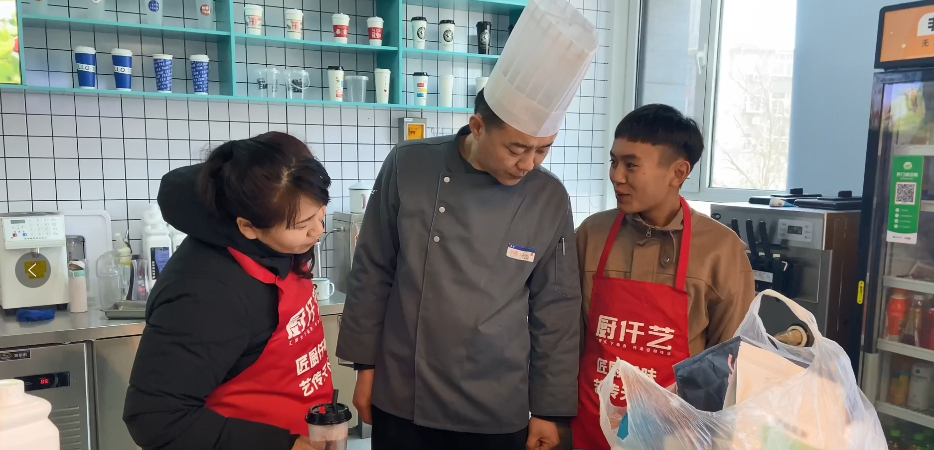 小吃培訓(xùn)學(xué)校哪家好？怎么選擇好的培訓(xùn)學(xué)校？(圖1)