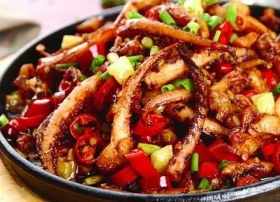學(xué)烤魷魚到哪里學(xué)？學(xué)鐵板魷魚技術(shù)要多少錢
