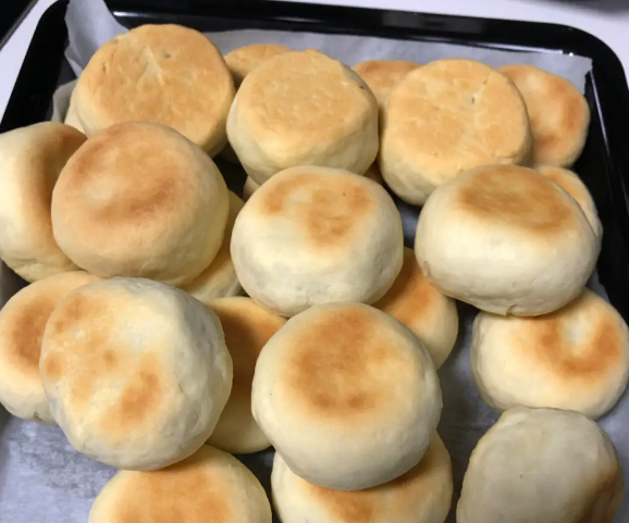 學(xué)做綠豆餅去哪里學(xué)？綠豆餅培訓(xùn)哪里有教的(圖1)