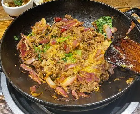 學(xué)烤肉技術(shù)要多少錢(qián)？烤肉培訓(xùn)多少錢(qián)(圖1)