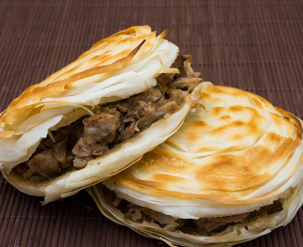 學(xué)老潼關(guān)肉夾饃學(xué)費(fèi)多少錢？潼關(guān)肉夾饃培訓(xùn)費(fèi)用