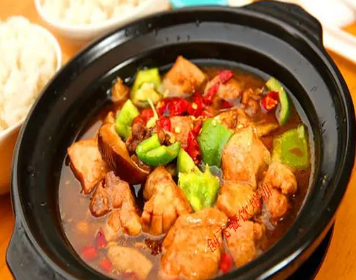 學(xué)黃燜雞配方要多少錢？學(xué)黃燜雞學(xué)費(fèi)多少錢