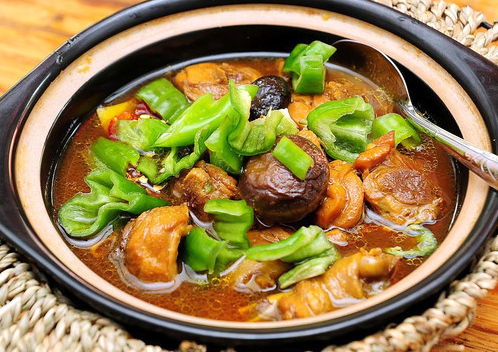 學(xué)黃燜雞學(xué)費(fèi)多少錢？學(xué)黃燜雞米飯多少錢？