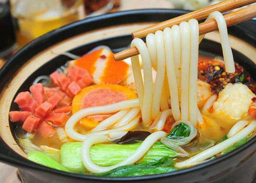 學(xué)砂鍋米線在哪里學(xué)？學(xué)砂鍋米線去哪學(xué)(圖1)