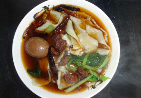 學牛肉板面學費8000貴嗎？