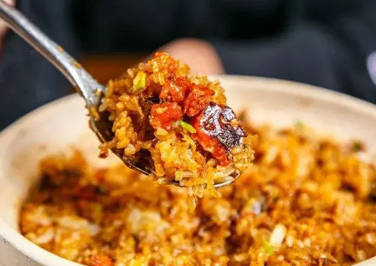 學蟹黃拌飯要多少錢學費？蟹黃拌飯培訓費用多少