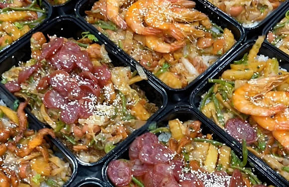 學干鍋燜飯去哪學比較好？廚仟藝專業(yè)培訓，助你創(chuàng)業(yè)成功！(圖1)