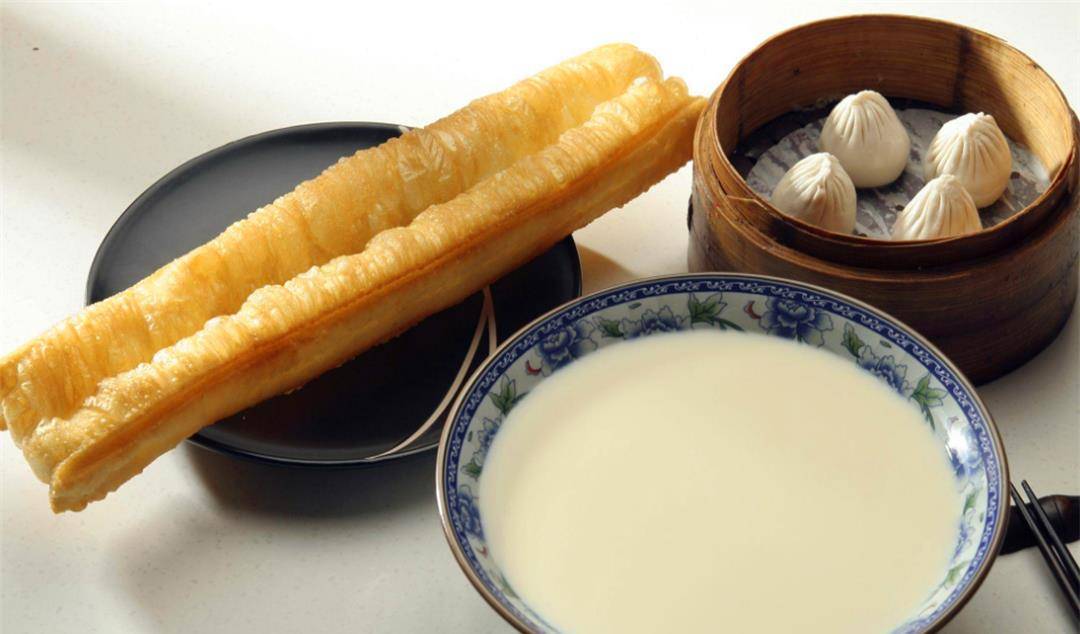 炸油條豆腐腦哪里學(xué)？選擇廚仟藝，掌握正宗傳統(tǒng)美食技藝(圖1)