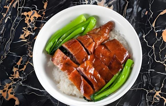 烤鴨飯哪里學(xué)的好？從學(xué)徒到老板，烤鴨飯創(chuàng)業(yè)之路啟程！(圖2)