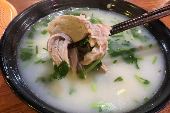 單縣羊肉湯學費多少錢？創(chuàng)業(yè)開店成本低，機會不容錯過！(圖1)
