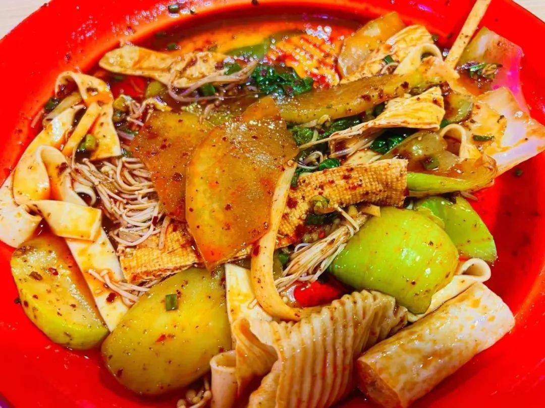 麻辣燙在哪學(xué)好？想學(xué)麻辣燙？靠譜的培訓(xùn)地點推薦，讓你輕松開店！(圖1)