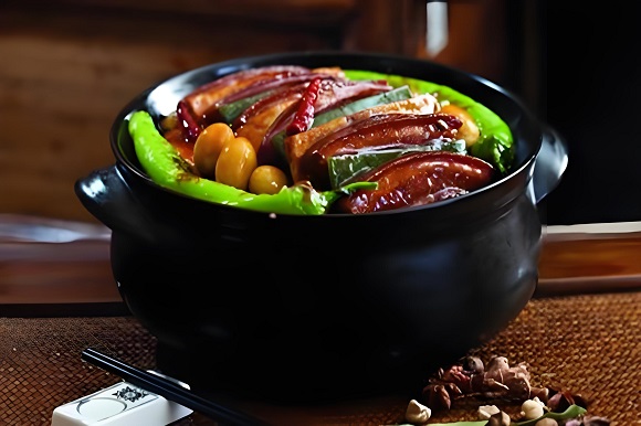 創(chuàng)業(yè)選擇多，學(xué)習(xí)甏肉米飯?jiān)趺礃樱空莆蘸诵募夹g(shù)，輕松上手！(圖2)