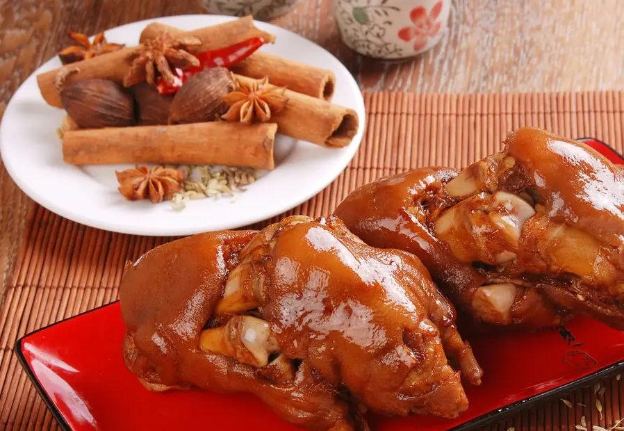 學(xué)鹵味哪里學(xué)最正宗？揭秘最靠譜的培訓(xùn)途徑(圖3)
