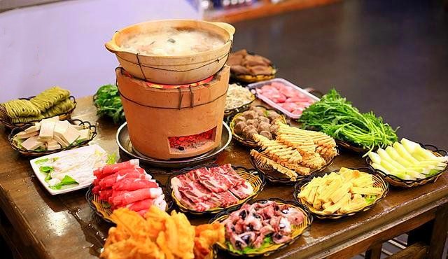 什么叫打邊爐？探秘這道經(jīng)典美食的魅力(圖2)