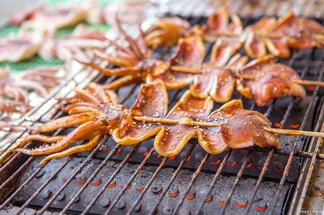 想學(xué)鐵板魷魚？鐵板魷魚哪里學(xué)最好？創(chuàng)業(yè)路從這里開始！(圖3)