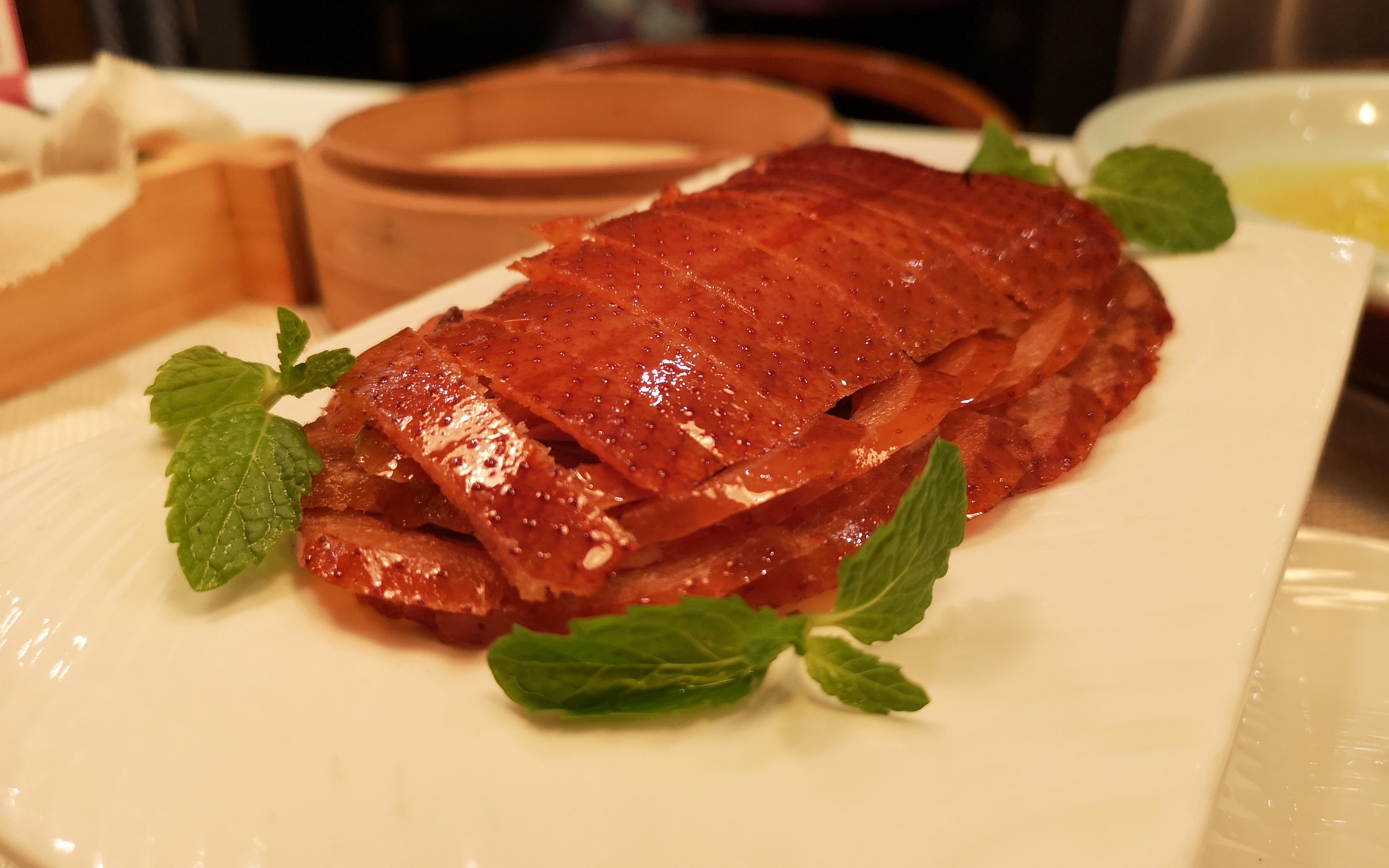 片皮烤鴨技術(shù)哪里學(xué)？想學(xué)片皮烤鴨技術(shù)？這些選擇會(huì)讓你少走彎路！(圖3)