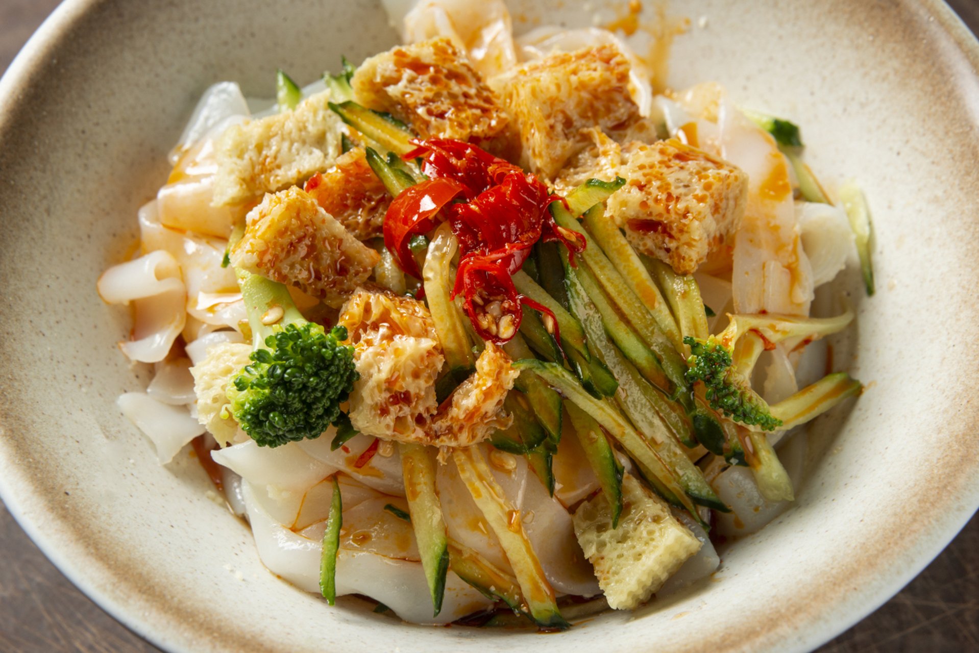學(xué)習(xí)涼皮技術(shù)，手把手教學(xué)，讓你輕松掌握制作技巧(圖3)