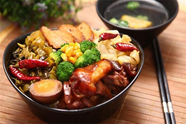 想學(xué)豬腳飯？一站式教學(xué)，學(xué)到正宗做法和創(chuàng)業(yè)技巧(圖3)