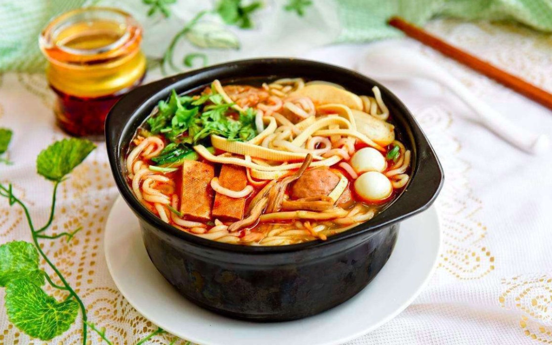 砂鍋土豆粉教學：從零到精通，助您輕松掌握這道暖心美食！(圖2)