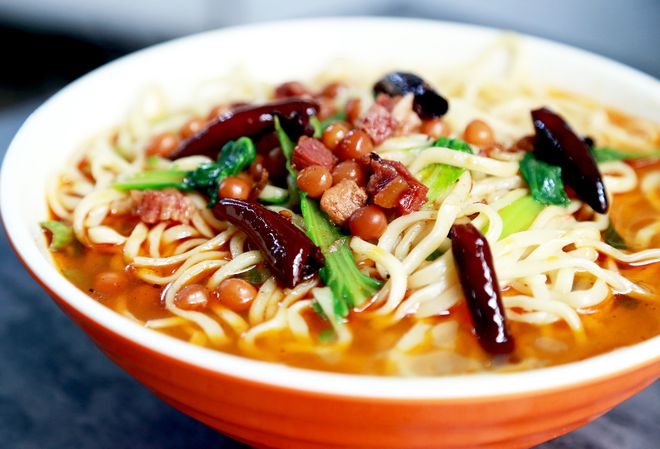 想學(xué)正宗牛肉板面？學(xué)費(fèi)大概多少錢(qián)，了解一下！(圖3)