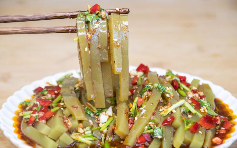 想學(xué)綠豆涼粉的做法？教你正宗配方和制作技巧！