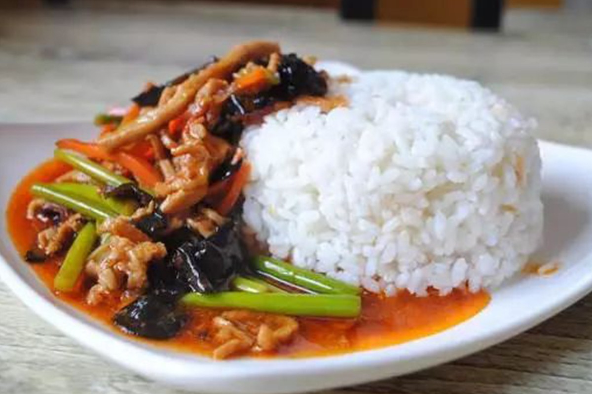 邢臺(tái)哪里學(xué)蓋澆飯好？選擇正宗培訓(xùn)機(jī)構(gòu)，輕松學(xué)會(huì)制作(圖2)