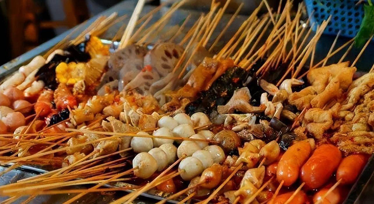冷鍋串串技術(shù)哪里學最正宗？來這里學技術(shù)，輕松開店盈利！(圖2)