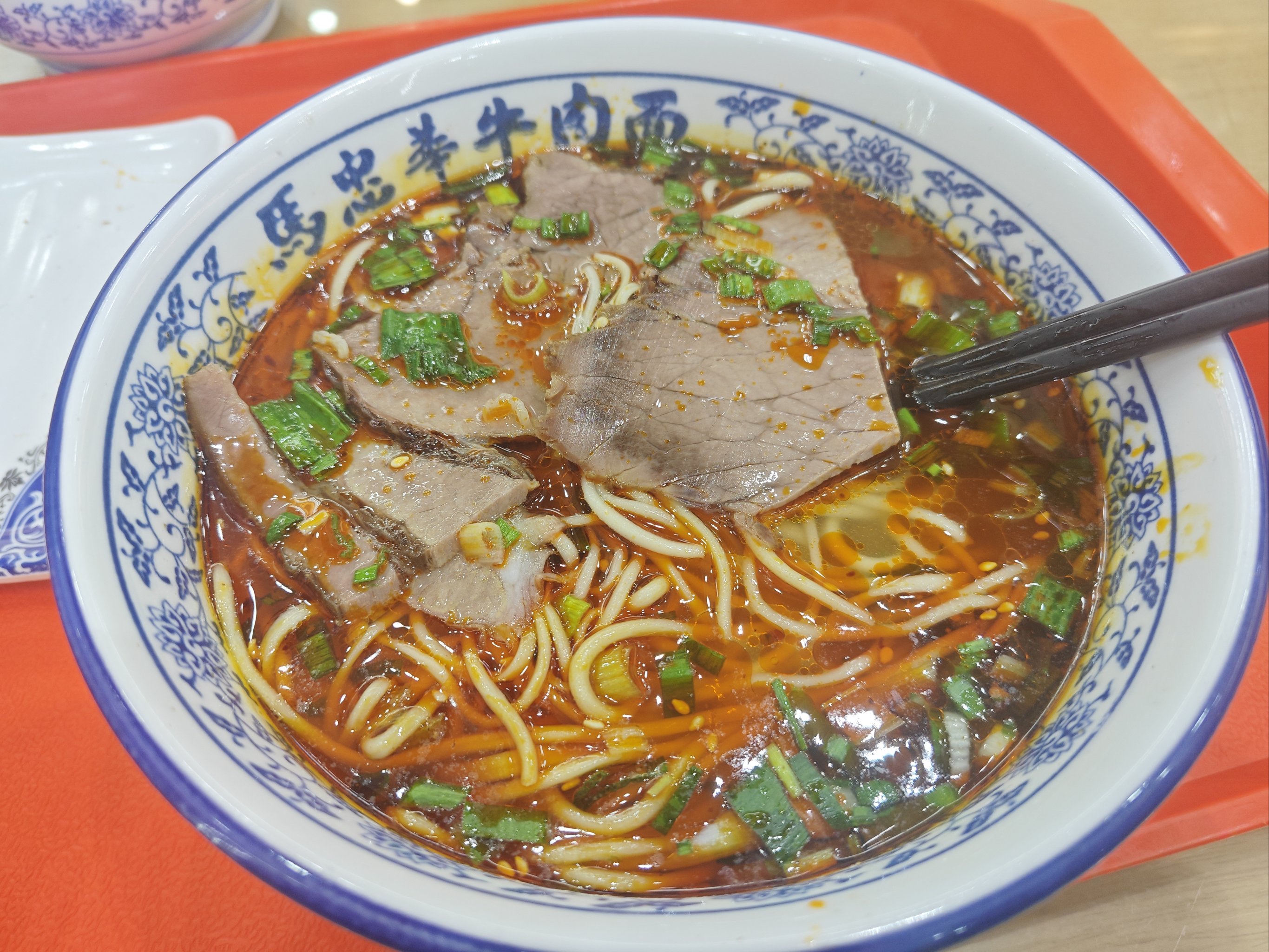蘭州拉面日賺3000+？老師傅痛斥：學(xué)錯技術(shù)=白干一年！(圖2)