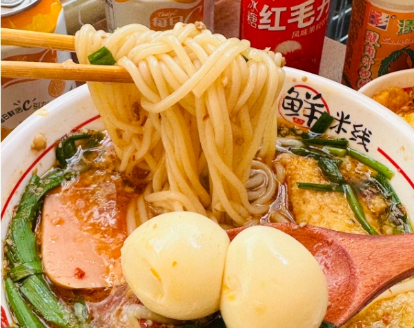 米線教學(xué)培訓(xùn)哪里學(xué)？從零開始，掌握米線技術(shù)，輕松開店創(chuàng)業(yè)！(圖3)