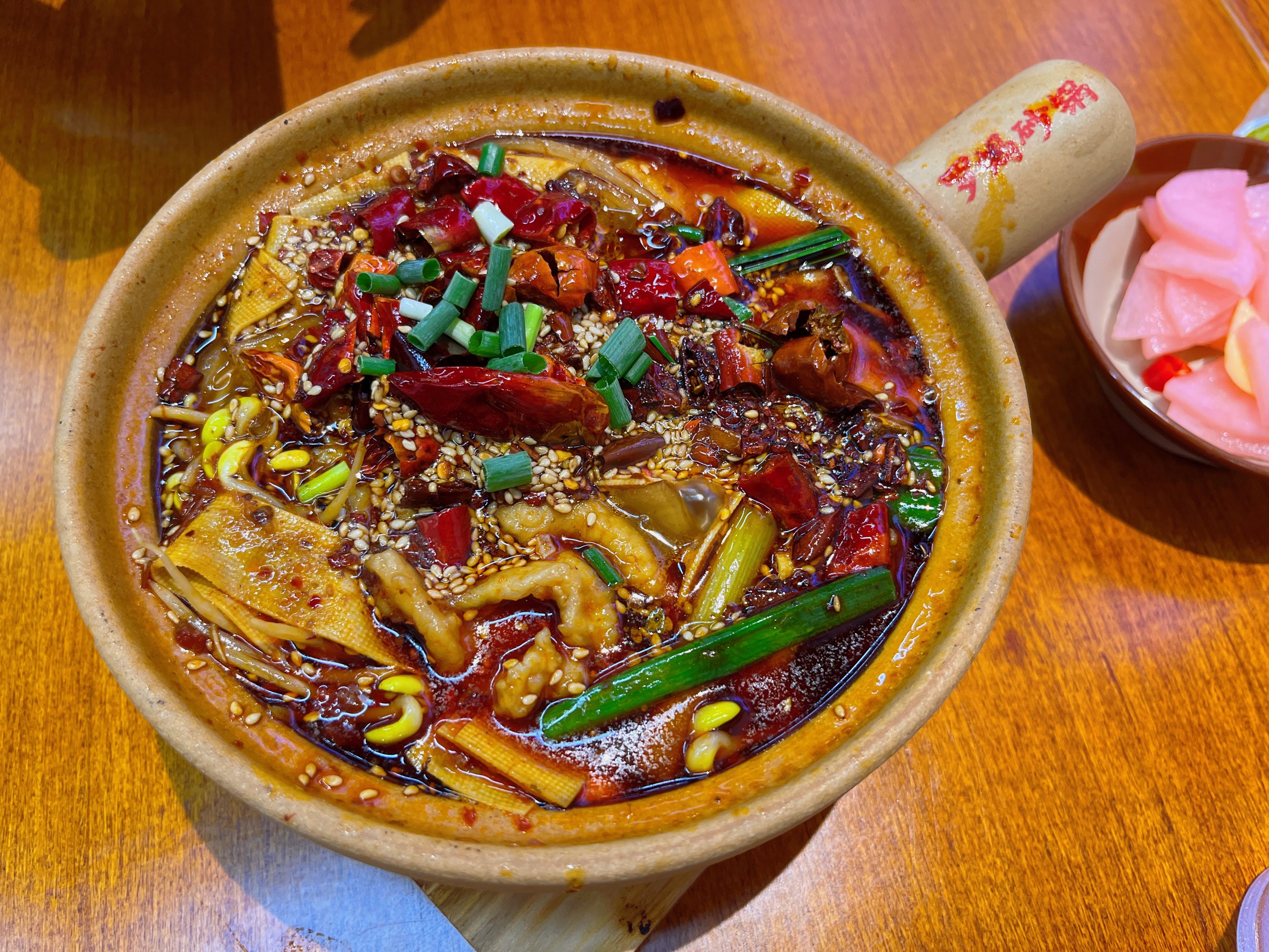 砂鍋菜生意太火爆！業(yè)內(nèi)揭秘：學砂鍋菜技術(shù)必須避開的3大坑！(圖2)