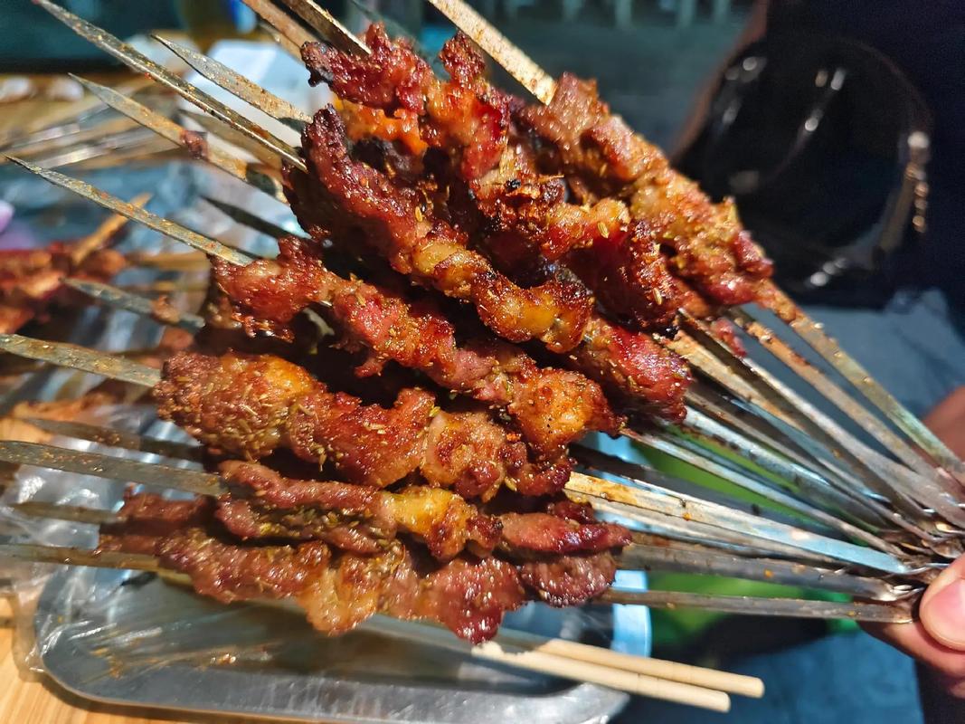 烤羊肉串學(xué)校實體店教學(xué)全攻略：掌握核心技術(shù)，創(chuàng)業(yè)成功不再難！