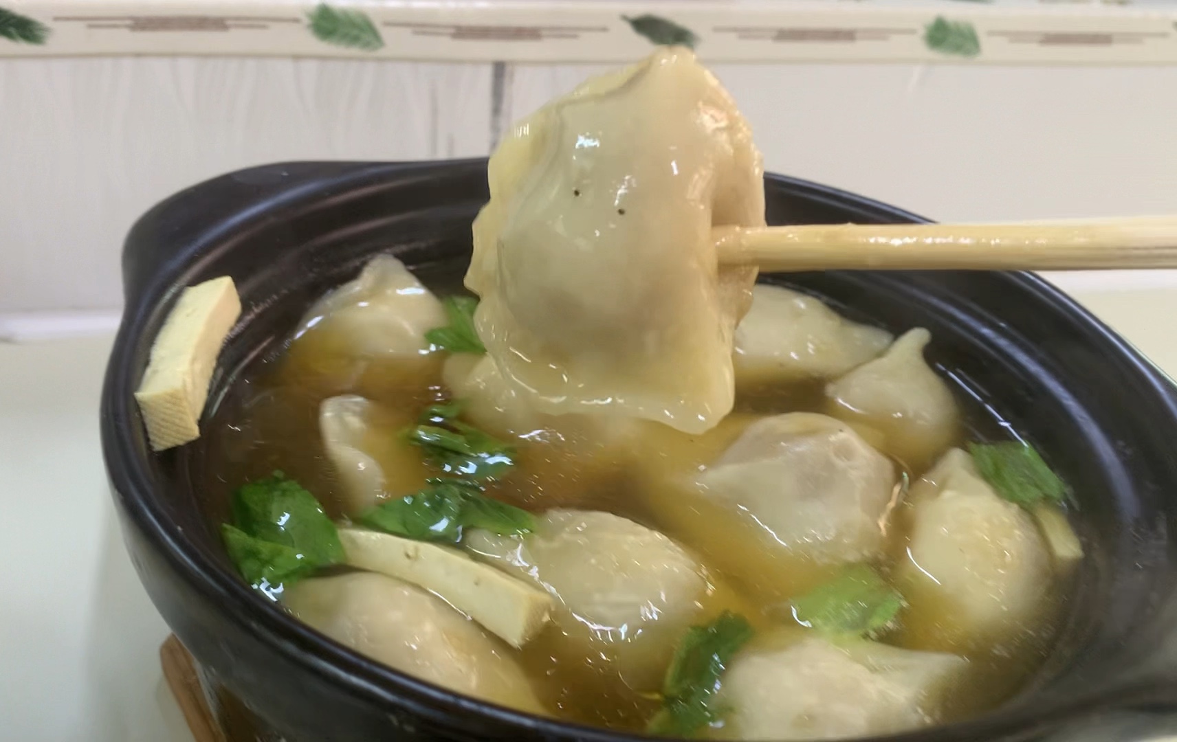 正宗砂鍋餃子的做法，教你輕松做出鍋氣十足的美味！(圖3)