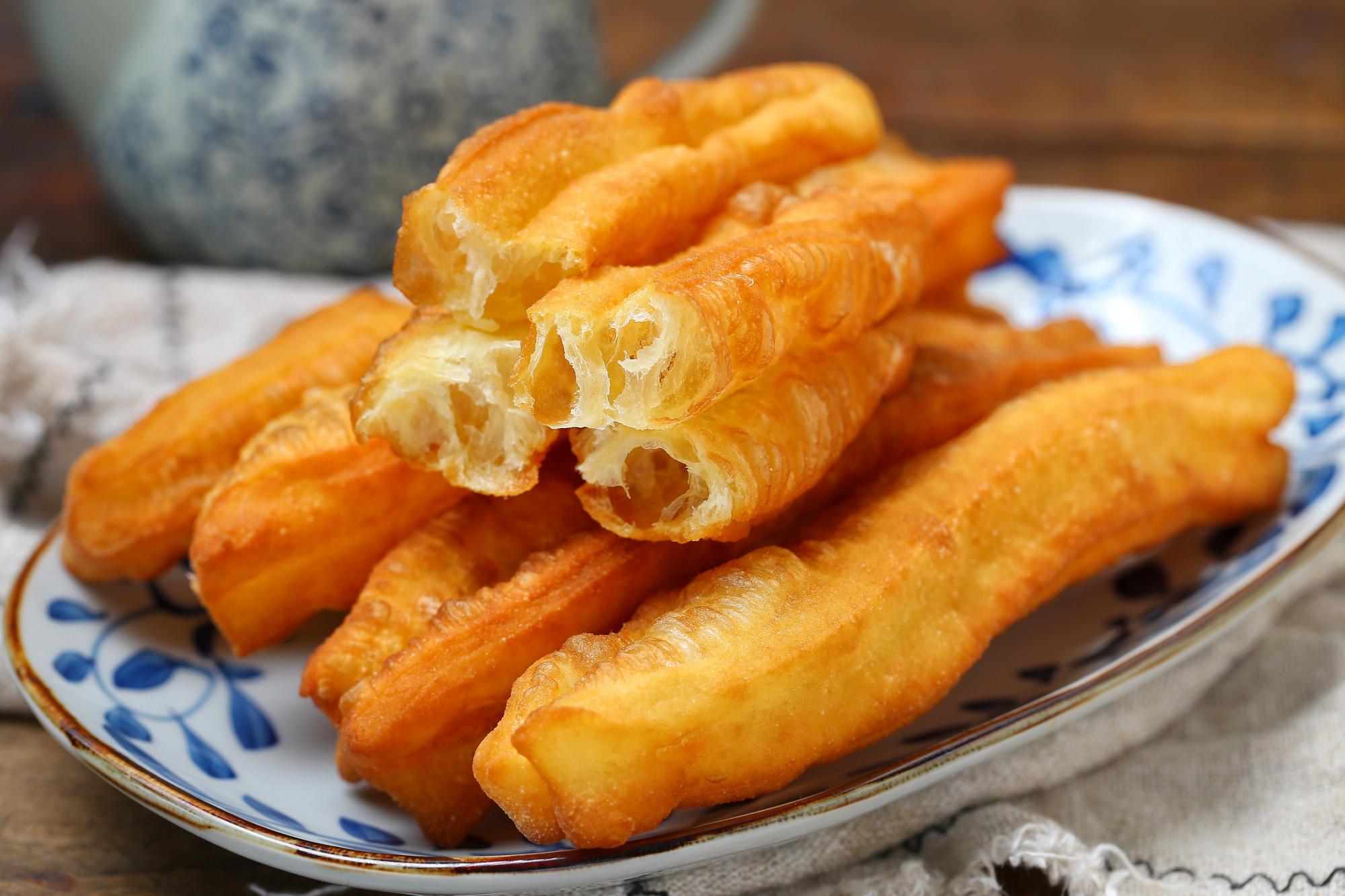油條怎么炸才酥脆？學(xué)做配方，開(kāi)店也不難！