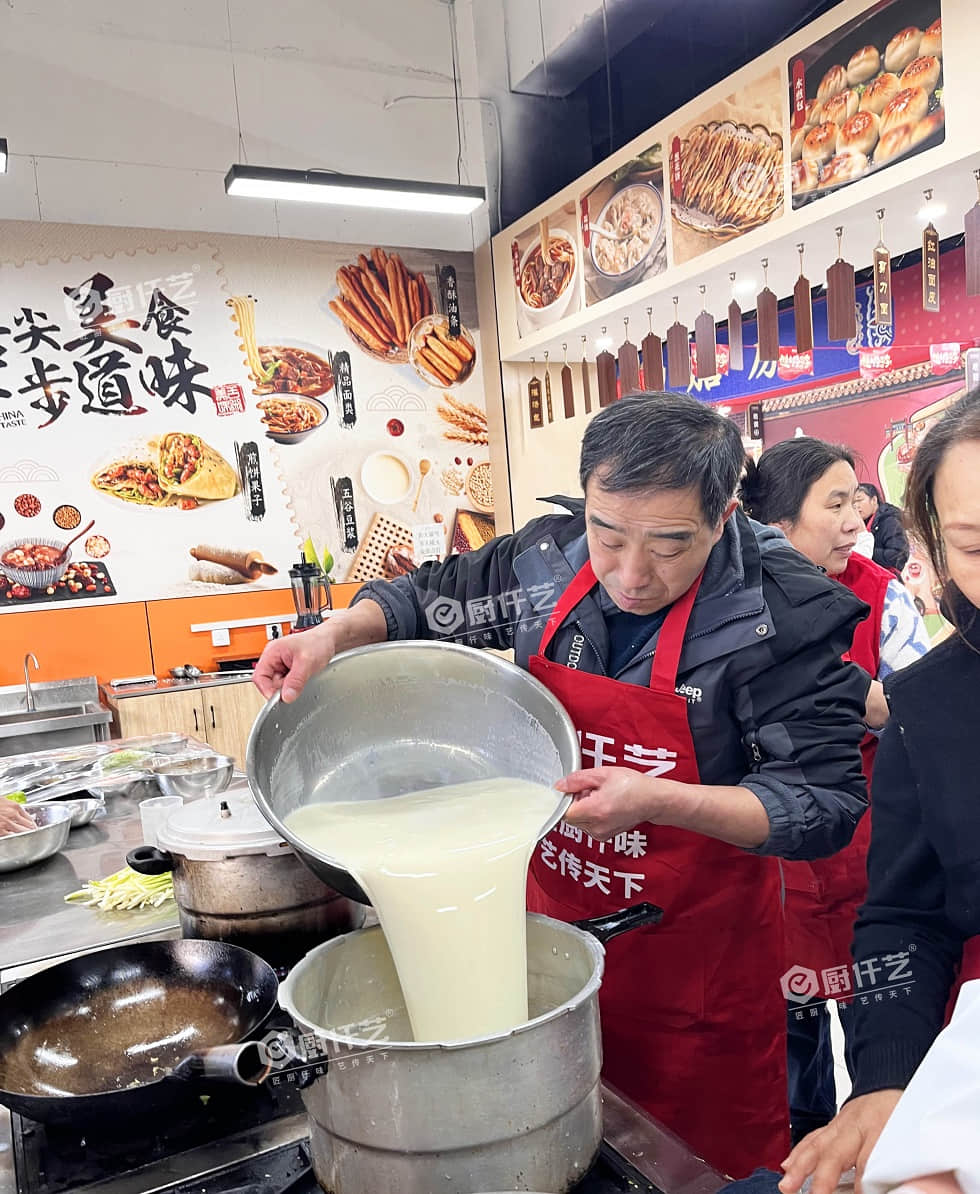 2元一杯豆?jié){利潤多少？本小利穩(wěn)，天天排隊爆單！(圖3)