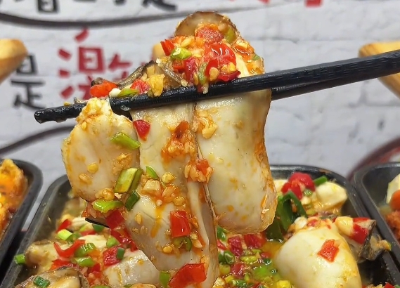 鐵板菜怎么做好吃？技巧全掌握，創(chuàng)業(yè)小白也能火爆開攤！(圖3)