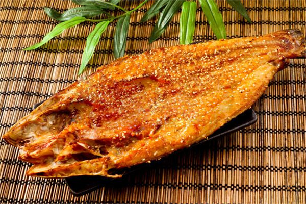 揭秘！旋轉(zhuǎn)無(wú)刺烤魚(yú)適合在哪干？旋轉(zhuǎn)無(wú)刺烤魚(yú)創(chuàng)業(yè)熱門(mén)選址(圖1)