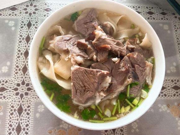 哪里可以學羊肉燴面技術？從零到開店，教你如何成功創(chuàng)業(yè)！(圖2)