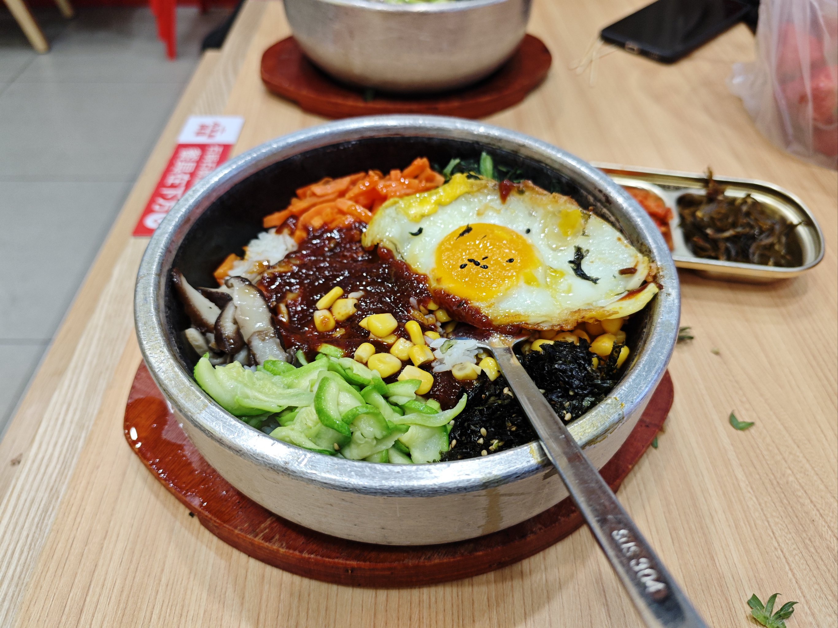 學(xué)烤肉拌飯要去哪里學(xué)？選對地方，賺錢不難！(圖2)